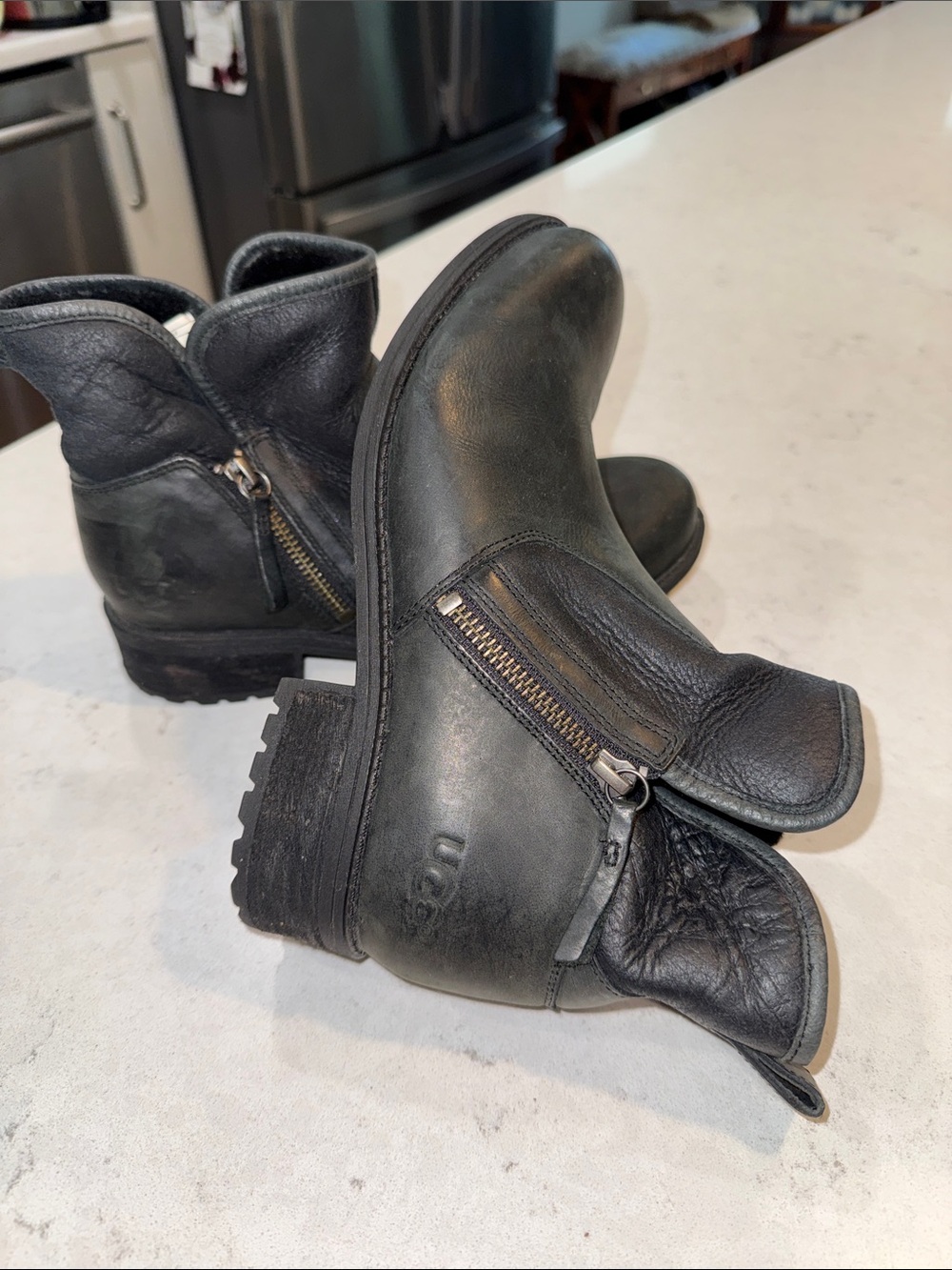 UGG Aureo II Waterproof Leather boot Size 7.5